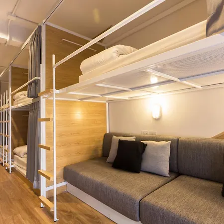 Bed One Block Hostel-2